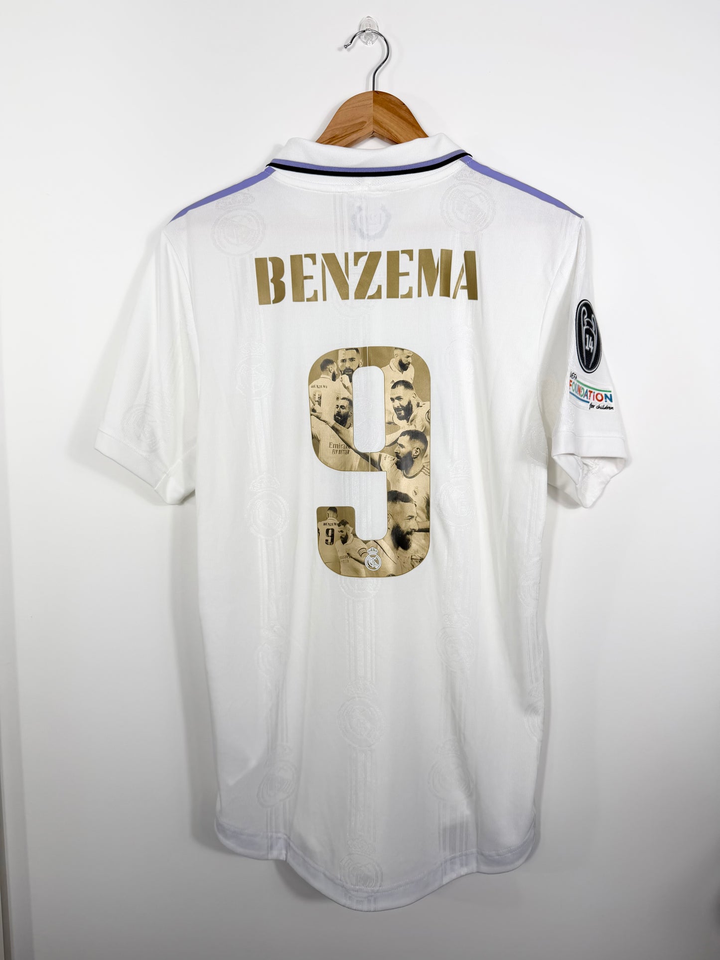 Maillot Domicile Réal Madrid Benzema édition Ballon D’Or 2022/2023