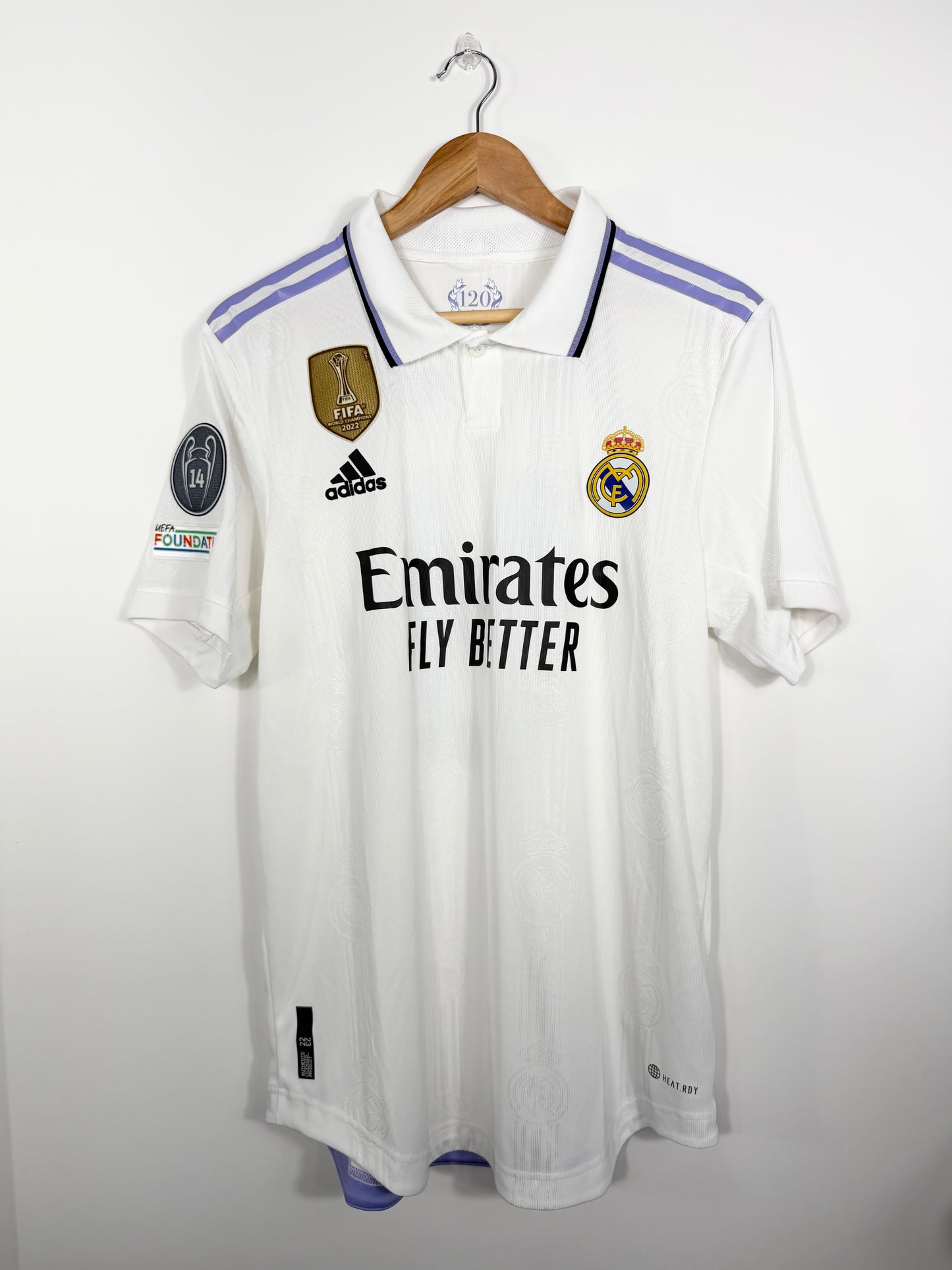 Maillot Domicile Réal Madrid Benzema édition Ballon D’Or 2022/2023