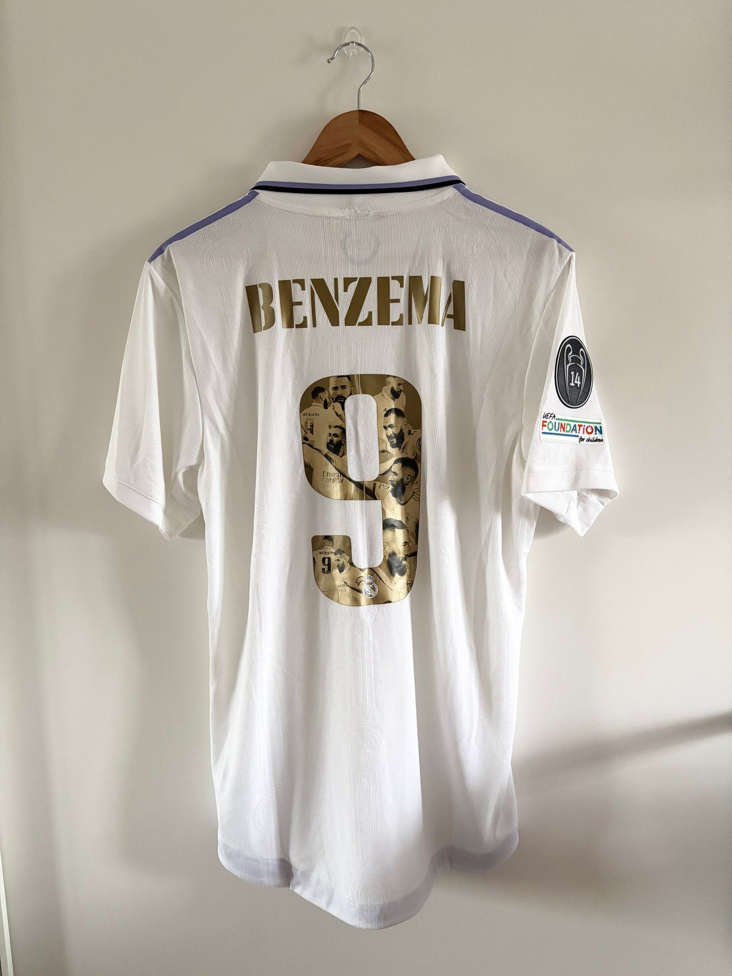 Maillot Domicile Réal Madrid Benzema édition Ballon D’Or 2022/2023