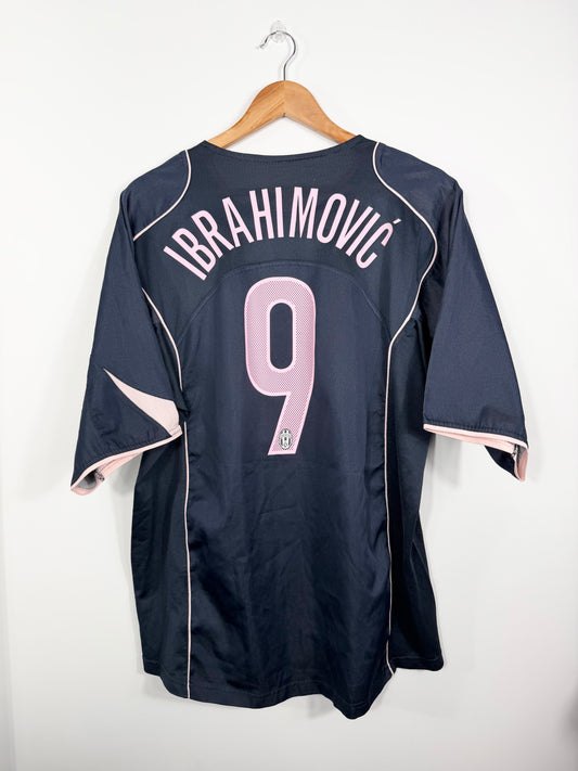 Maillot Extérieur Juventus Ibrahimovic saison 2004/2005