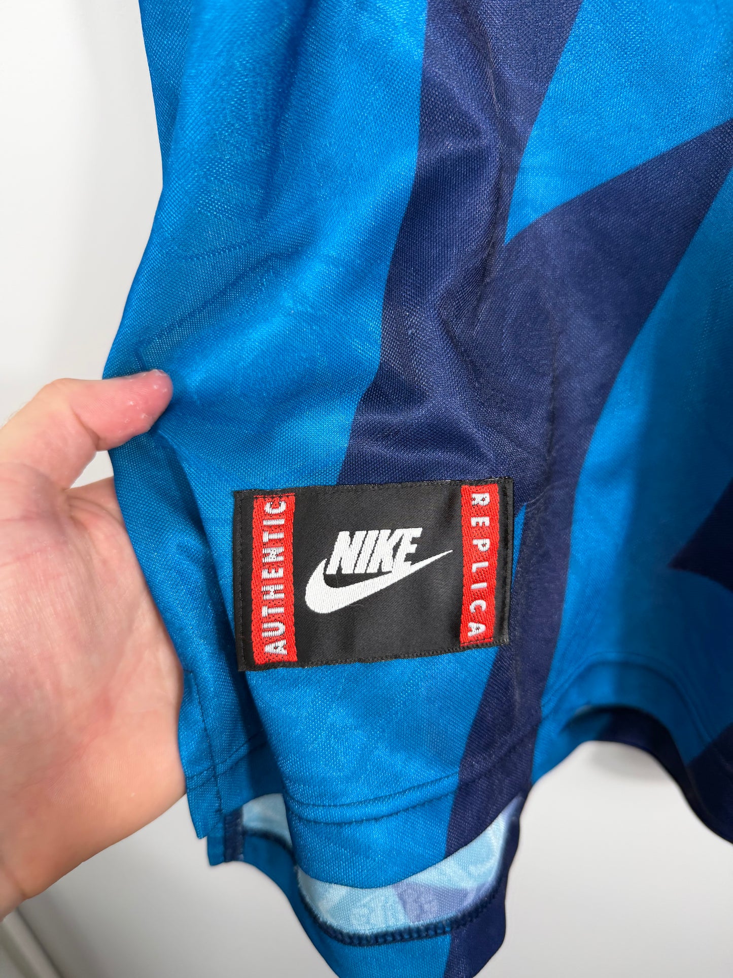Maillot Extérieur Arsenal Bergkamp saison 1995/1996