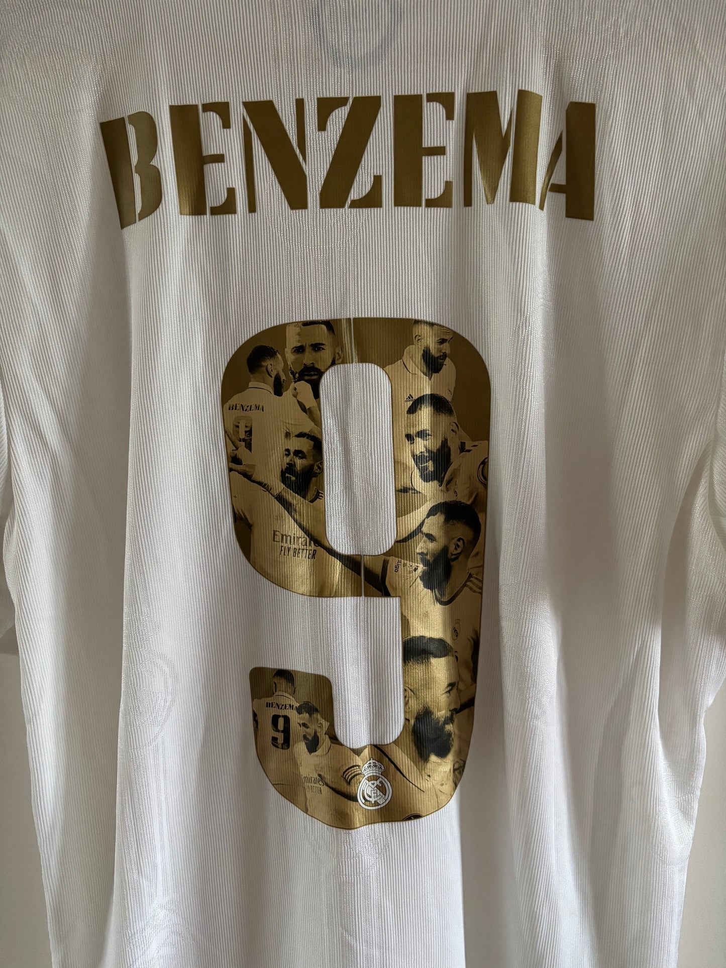 Maillot Domicile Réal Madrid Benzema édition Ballon D’Or 2022/2023