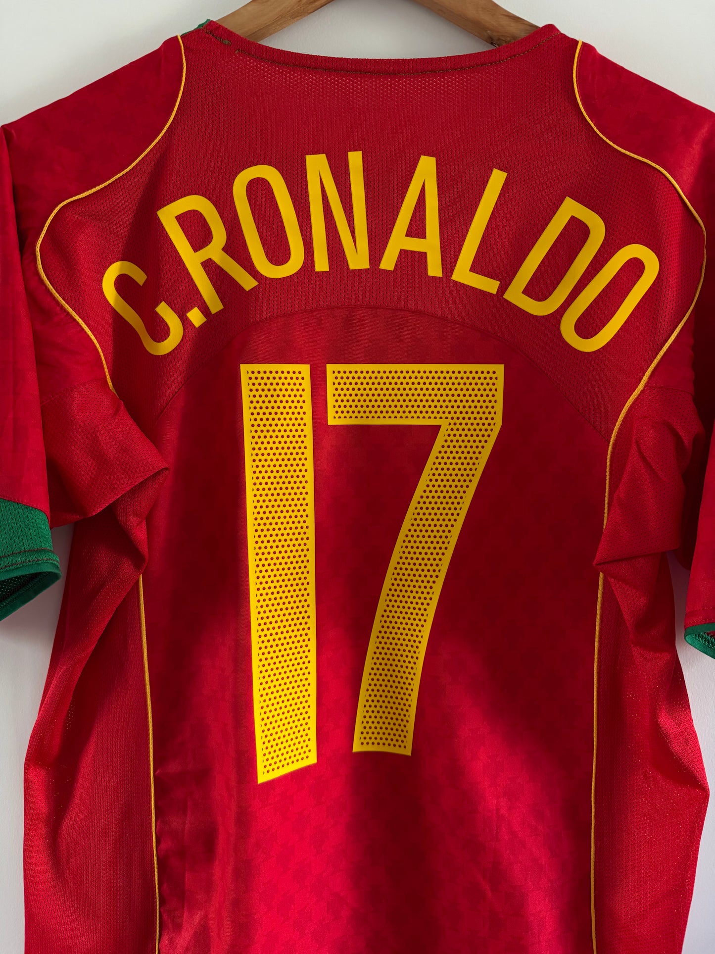 Maillot Domicile Portugal Ronaldo saison 2004/2005